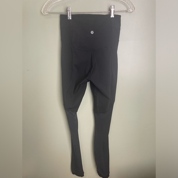 Lulu lemon, half mesh flattering design legging - Picture 2 of 5